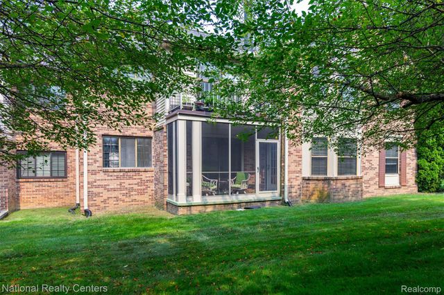 29820 Indian Trail, Farmington Hills, MI 48331