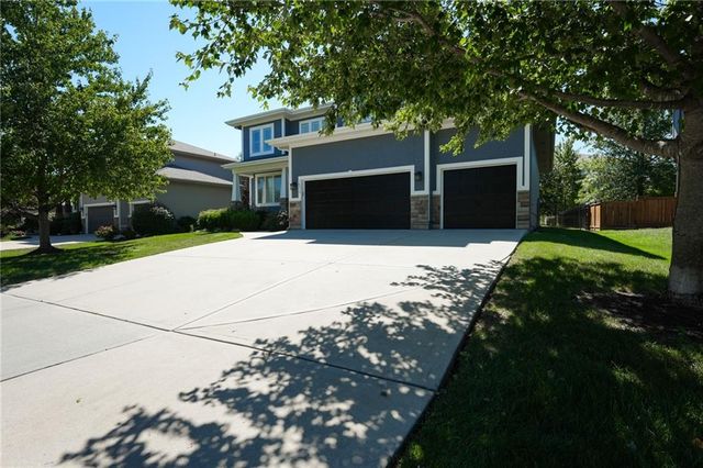 16315 W 171st Street, Olathe, KS 66062