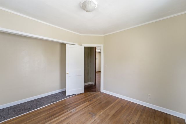 306 S 14th Avenue, Marshalltown, IA 50158