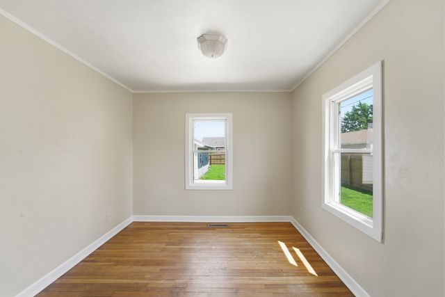 306 S 14th Avenue, Marshalltown, IA 50158
