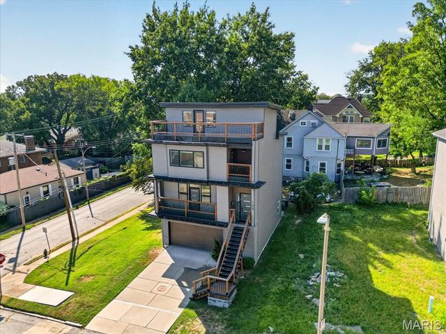 1629 Forest Avenue, St Louis, MO 63139