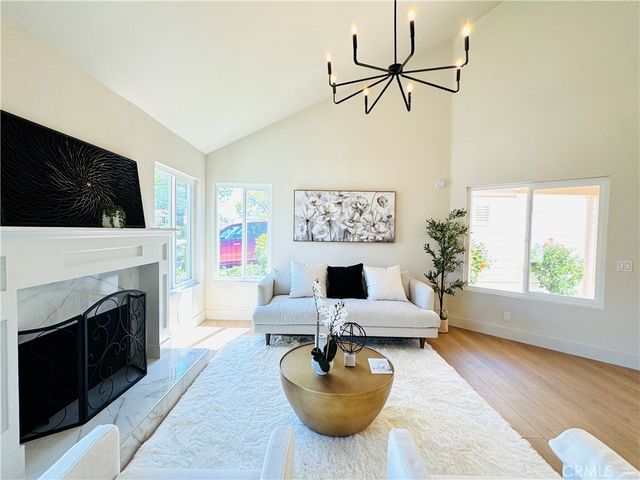 23247 Villena, Mission Viejo, CA 92692