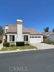 23247 Villena, Mission Viejo, CA 92692