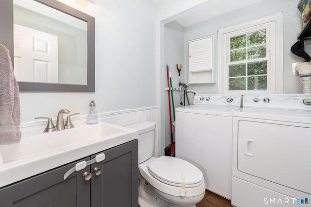 41 Wadsworth Street, Glastonbury, CT 06033