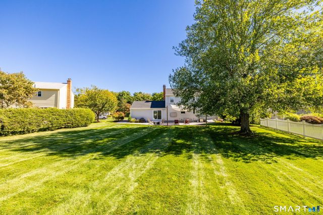41 Wadsworth Street, Glastonbury, CT 06033