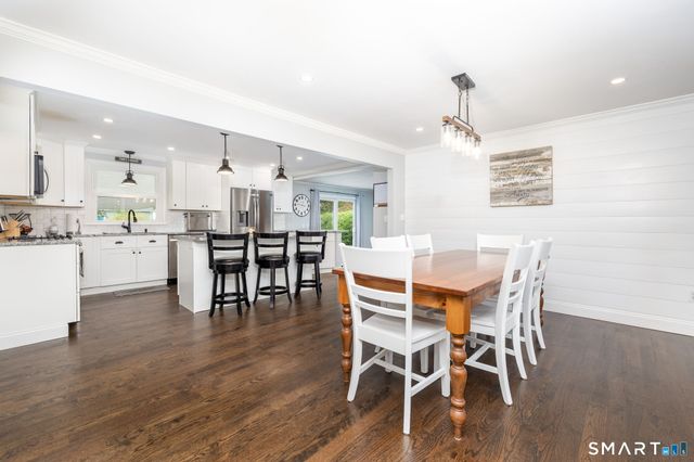41 Wadsworth Street, Glastonbury, CT 06033