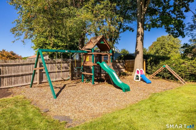 41 Wadsworth Street, Glastonbury, CT 06033