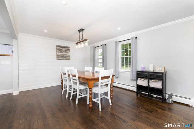 41 Wadsworth Street, Glastonbury, CT 06033
