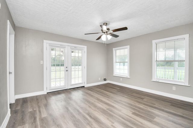 11214 Fm 442, Boling, TX 77420