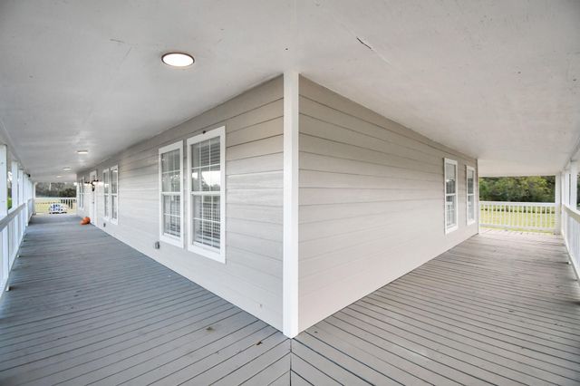 11214 Fm 442, Boling, TX 77420