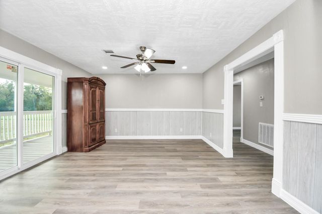 11214 Fm 442, Boling, TX 77420
