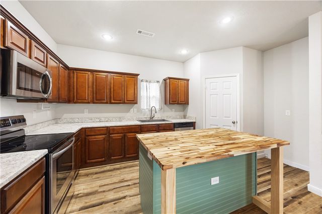 4296 Crosshill Cove, Springdale, AR 72762