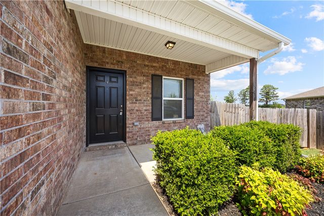 4296 Crosshill Cove, Springdale, AR 72762