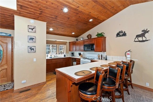 1134 Siskiyou Drive, Big Bear Lake, CA 92315