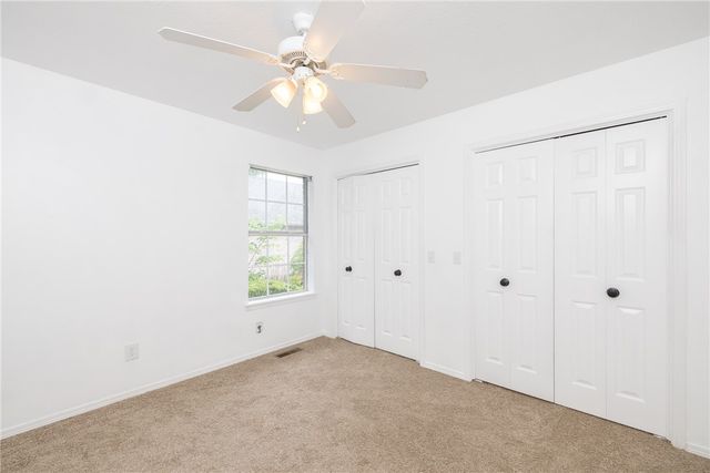1760 N Glenbrook Place, Fayetteville, AR 72701