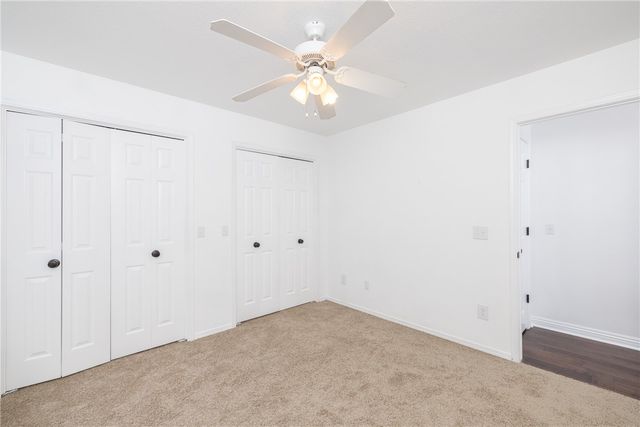 1760 N Glenbrook Place, Fayetteville, AR 72701
