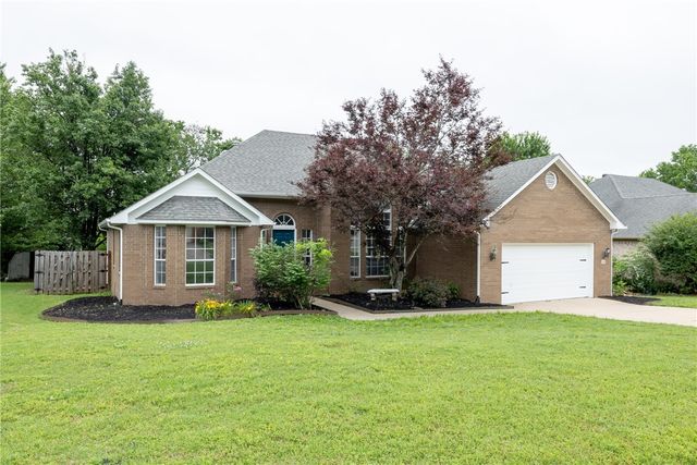 1760 N Glenbrook Place, Fayetteville, AR 72701