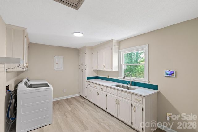 2004 Fountain Lane, Stanley, NC 28164