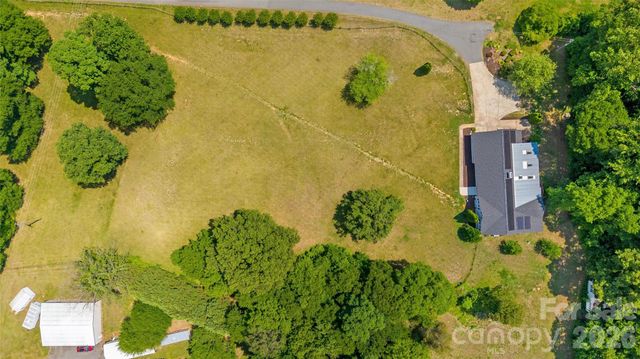 2004 Fountain Lane, Stanley, NC 28164