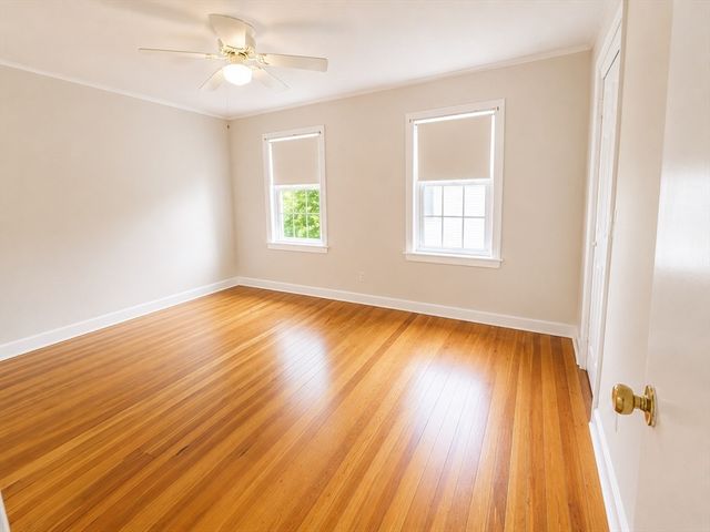 36 Plummer Ave, Lowell, MA 01852