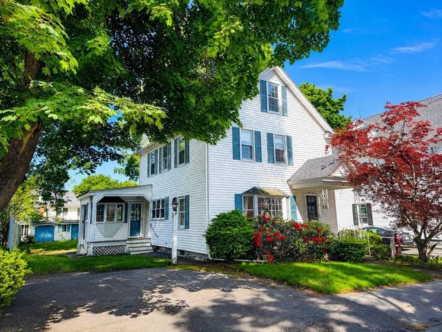 36 Plummer Ave, Lowell, MA 01852