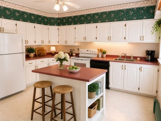 36 Plummer Ave, Lowell, MA 01852