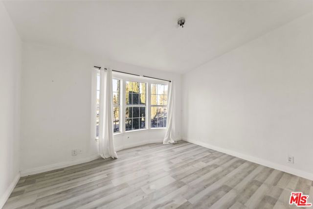 6677 Maricopa Road, Phelan, CA 92371