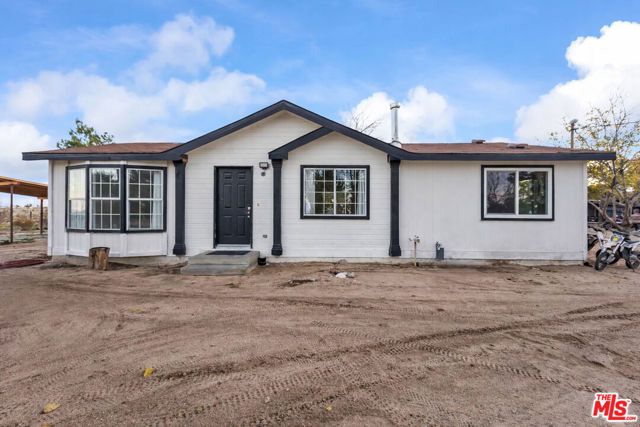 6677 Maricopa Road, Phelan, CA 92371