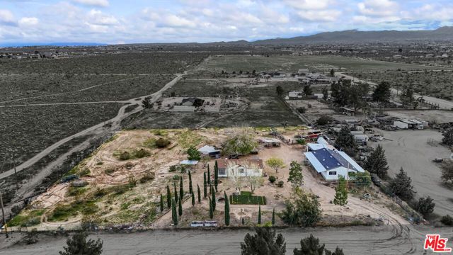 6677 Maricopa Road, Phelan, CA 92371