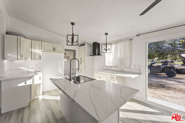 6677 Maricopa Road, Phelan, CA 92371