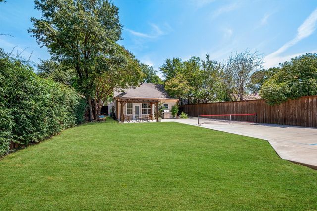 5223 Denton Drive, Dallas, TX 75235