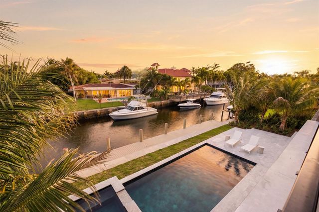 2360 NE 49th Street, Lighthouse Point, FL 33064