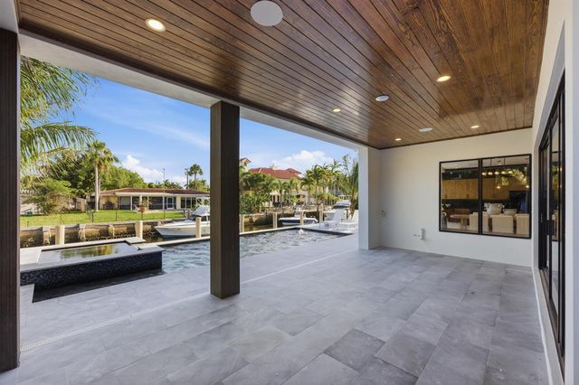 2360 NE 49th Street, Lighthouse Point, FL 33064