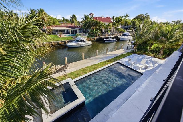 2360 NE 49th Street, Lighthouse Point, FL 33064