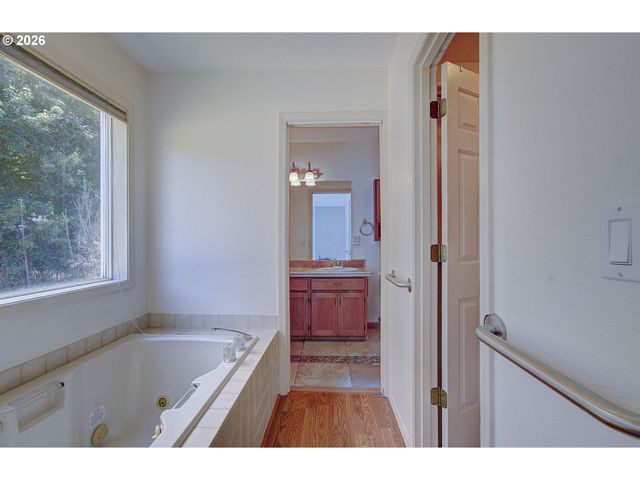 13210 Se 27TH St, Vancouver, WA 98683