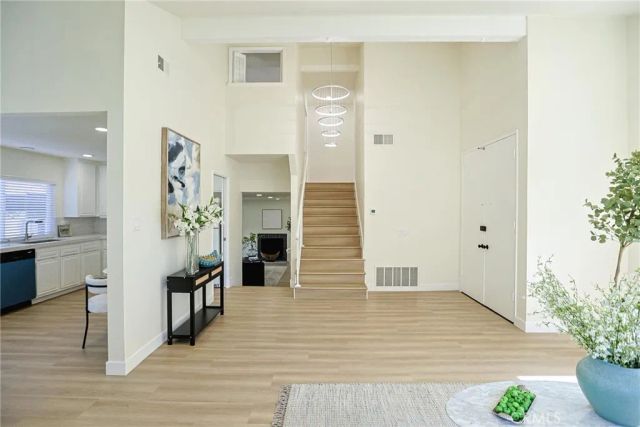 2301 W Manly, Santa Ana, CA 92704