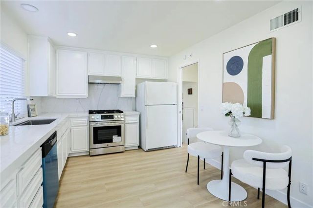 2301 W Manly, Santa Ana, CA 92704