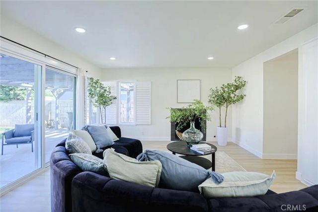 2301 W Manly, Santa Ana, CA 92704