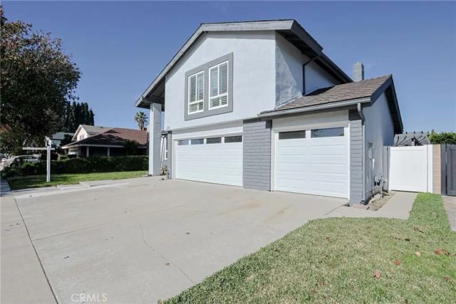 2301 W Manly, Santa Ana, CA 92704
