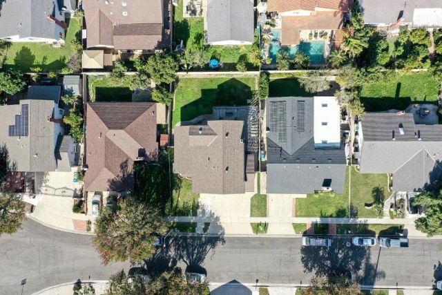 2301 W Manly, Santa Ana, CA 92704