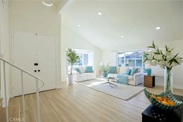 2301 W Manly, Santa Ana, CA 92704