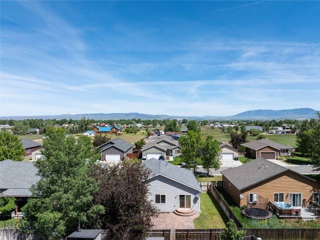 562 N River Rock Drive, Belgrade, MT 59714