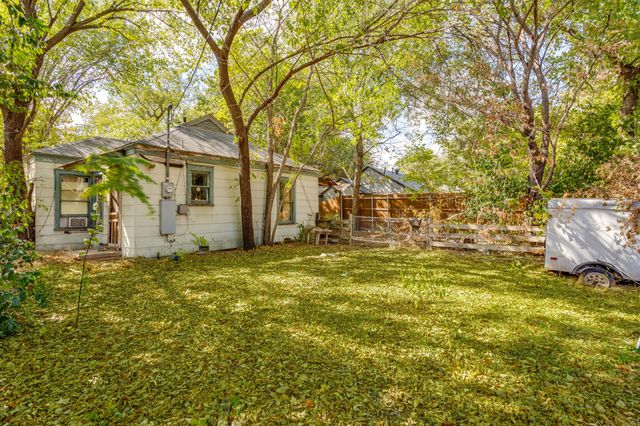 720 Northwood Road, Fort Worth, TX 76107