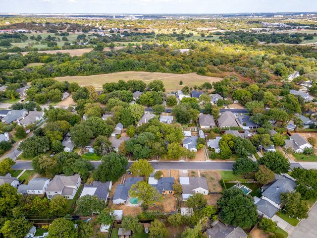 720 Northwood Road, Fort Worth, TX 76107