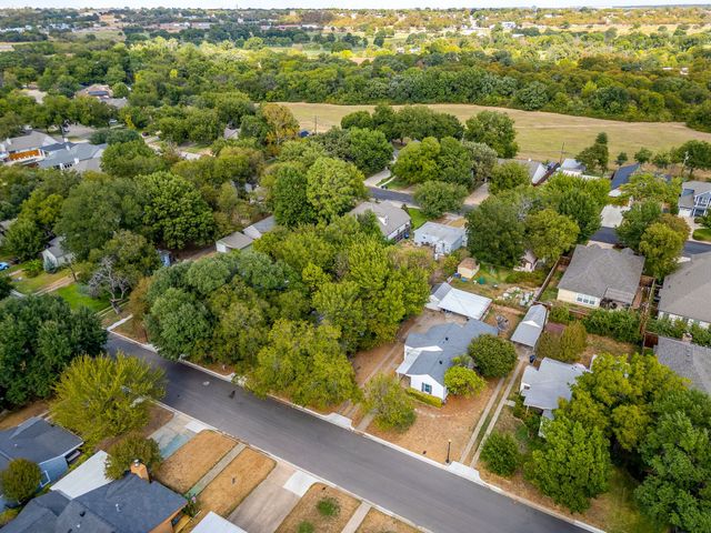 720 Northwood Road, Fort Worth, TX 76107