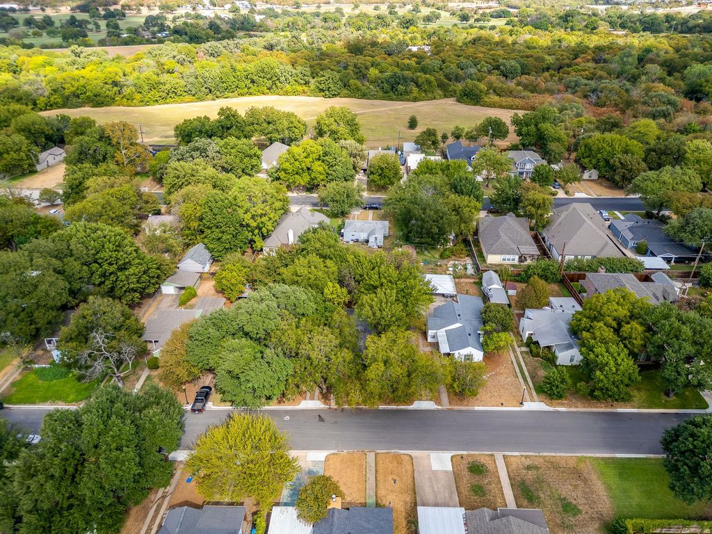 720 Northwood Road, Fort Worth, TX 76107 — photo 4