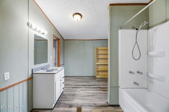 418 County Road 61, Riceville, TN 37370