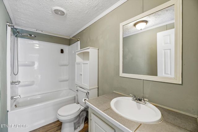 418 County Road 61, Riceville, TN 37370