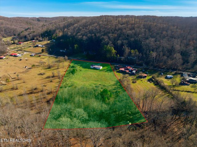 418 County Road 61, Riceville, TN 37370