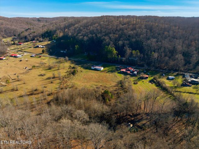 418 County Road 61, Riceville, TN 37370